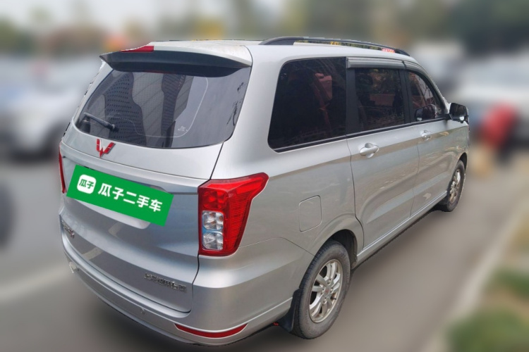 五菱汽车 五菱宏光 2018款 1.5L S舒适型L2B车身外观6005