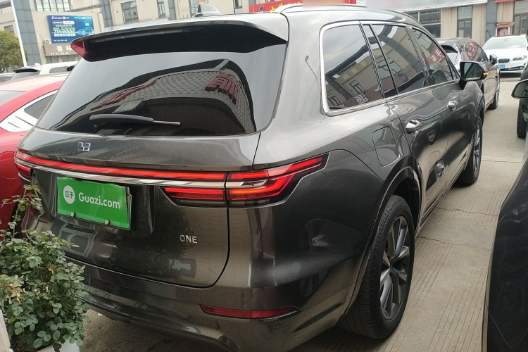理想汽车 理想ONE 2020款 增程6座版车身外观6