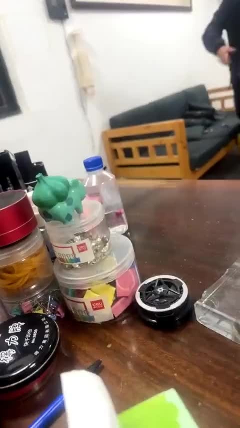 奔驰CLE 2024款 CLE 300 4MATIC 动感型轿跑车讲解1