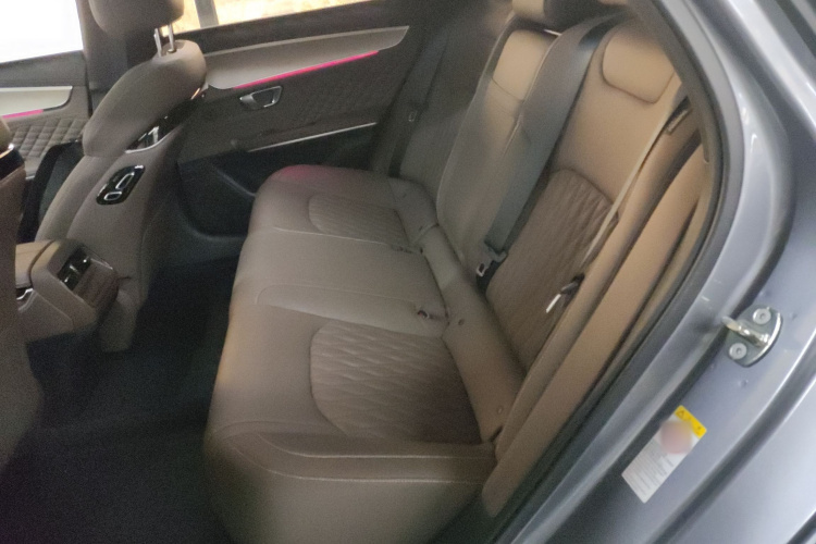 比亚迪 汉 2023款 EV 冠军版 605KM前驱尊贵型中控内饰21