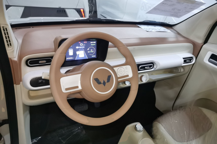 五菱汽车 宏光MINIEV 2024款 第三代 215km 青春版中控内饰12