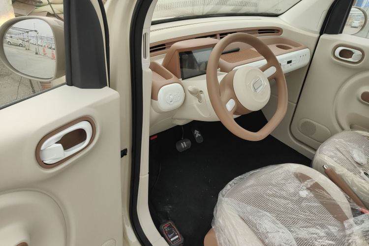 奔腾小马 2026款 222km 萌趣马 Plus中控内饰20