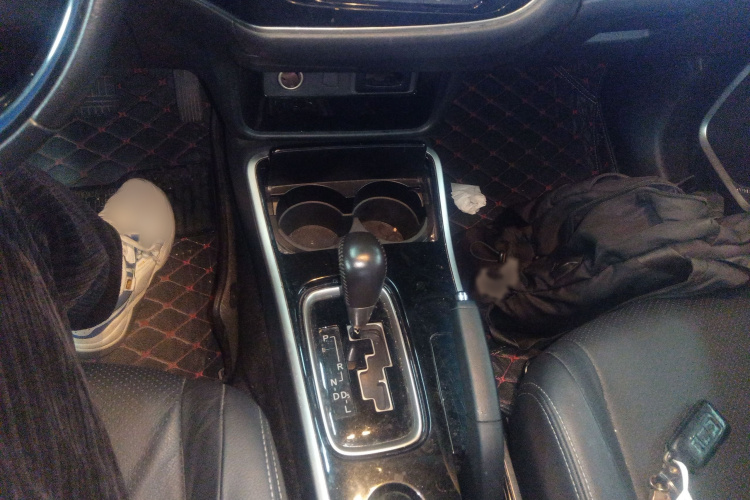 三菱 欧蓝德 2018款 2.0L 两驱荣耀版 5座局部细节18