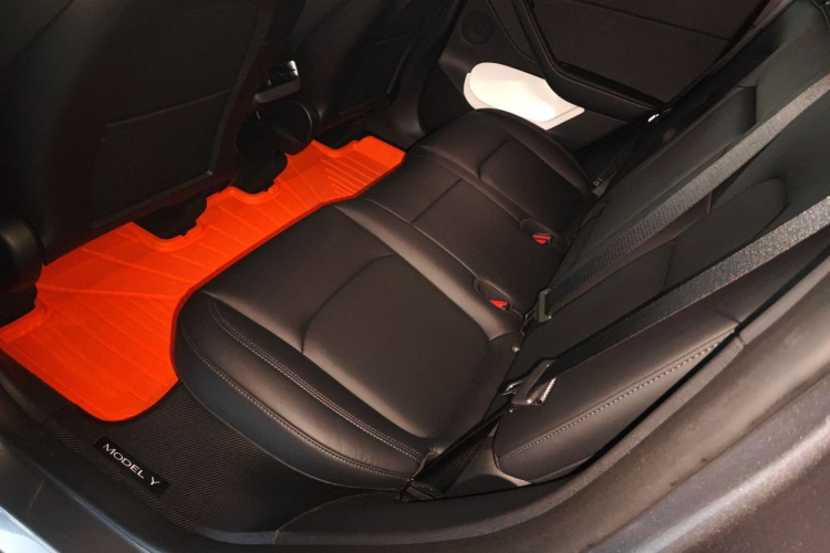 特斯拉 Model Y 2024款 长续航全轮驱动版中控内饰7004