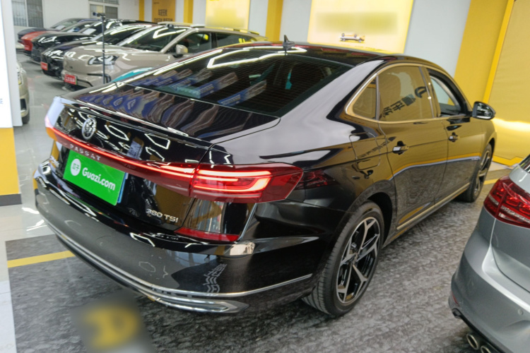 大众 帕萨特 2024款 380TSI 星空精英版车身外观6005