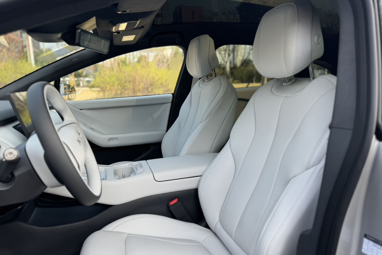 小鹏P7+ 2024款 长续航 Max中控内饰7004