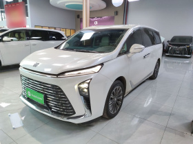 别克GL8 2025款 陆尊 尊享版