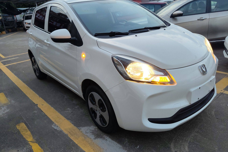 长安欧尚 奔奔E-Star 2020款 心悦版 磷酸铁锂（31.18kWh）车身外观6002