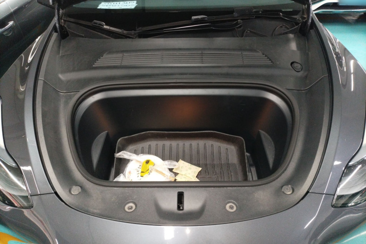 特斯拉 Model Y 2022款 改款 后轮驱动版局部细节24