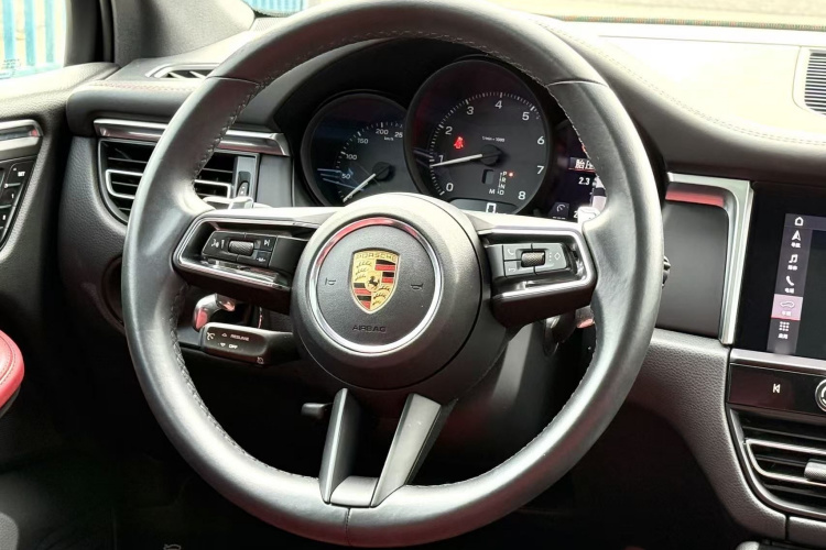 保时捷 2022款 Macan 2.0T中控内饰7001