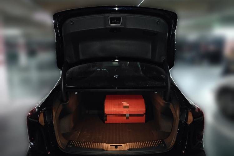 红旗H5 2025款 1.5T DCT玄影版中控内饰23