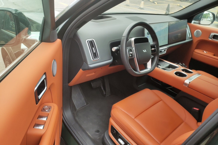 理想汽车 理想L9 2024款 Ultra中控内饰7003