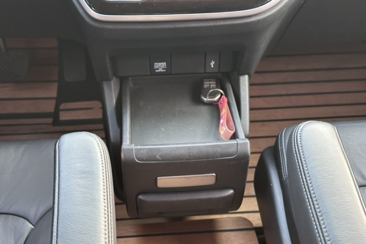 本田 奥德赛 2015款 2.4L 至尊版中控内饰7003