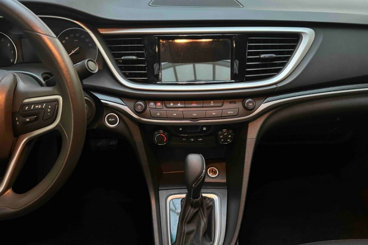 别克 英朗 2021款 改款 1.3T 自动轻混动精英型中控内饰7004