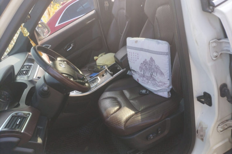 陆风X7 2015款 2.0T 全景尊贵版局部细节19