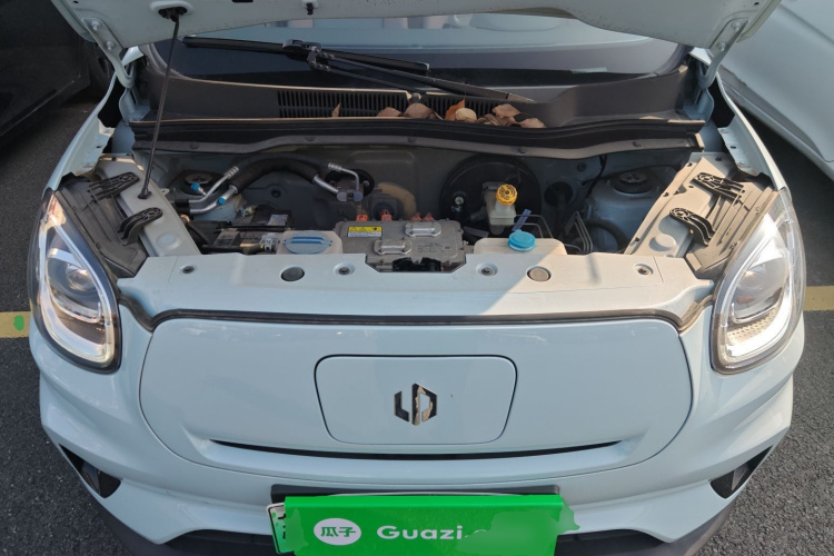 零跑汽车 零跑T03 2023款 310轻享版机舱底盘24