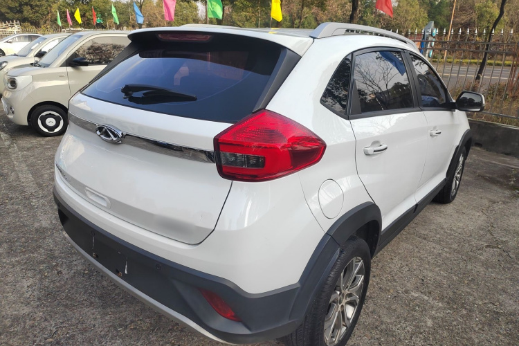 奇瑞 瑞虎3X 2017款 1.5L 自动时尚版车身外观7