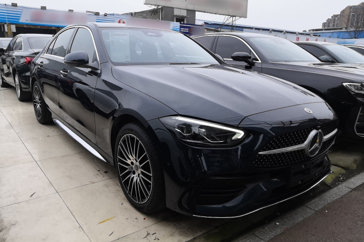 奔驰C级 2022款 改款 C 260 L 运动版车身外观3