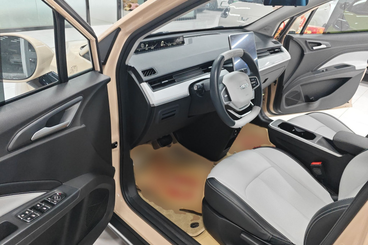 哪吒汽车 哪吒AYA 2023款 401 Lite中控内饰20