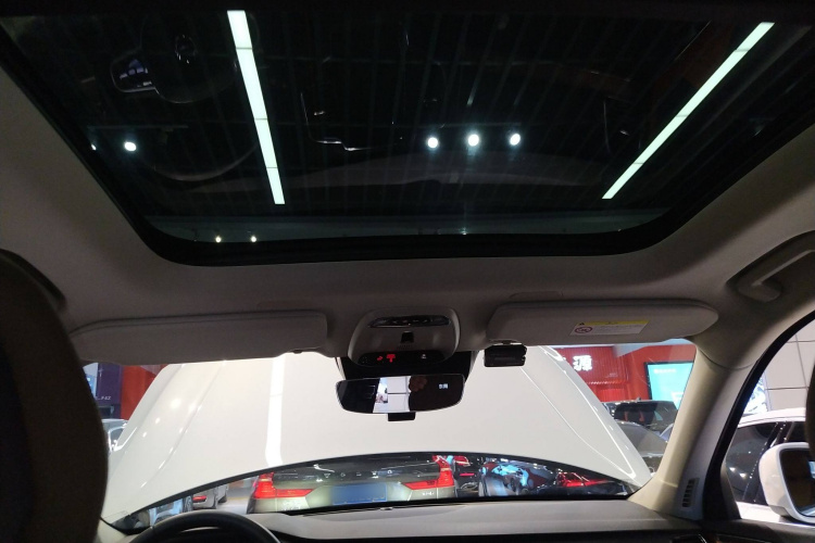 沃尔沃XC90 2020款 改款 T6 智逸豪华版 7座中控内饰22