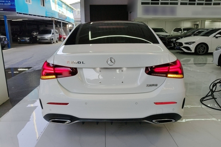 奔驰A级 2021款 A 200 L 运动轿车时尚型车身外观6004