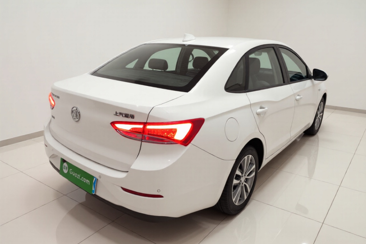 别克 英朗 2018款 18T 自动精英型车身外观7