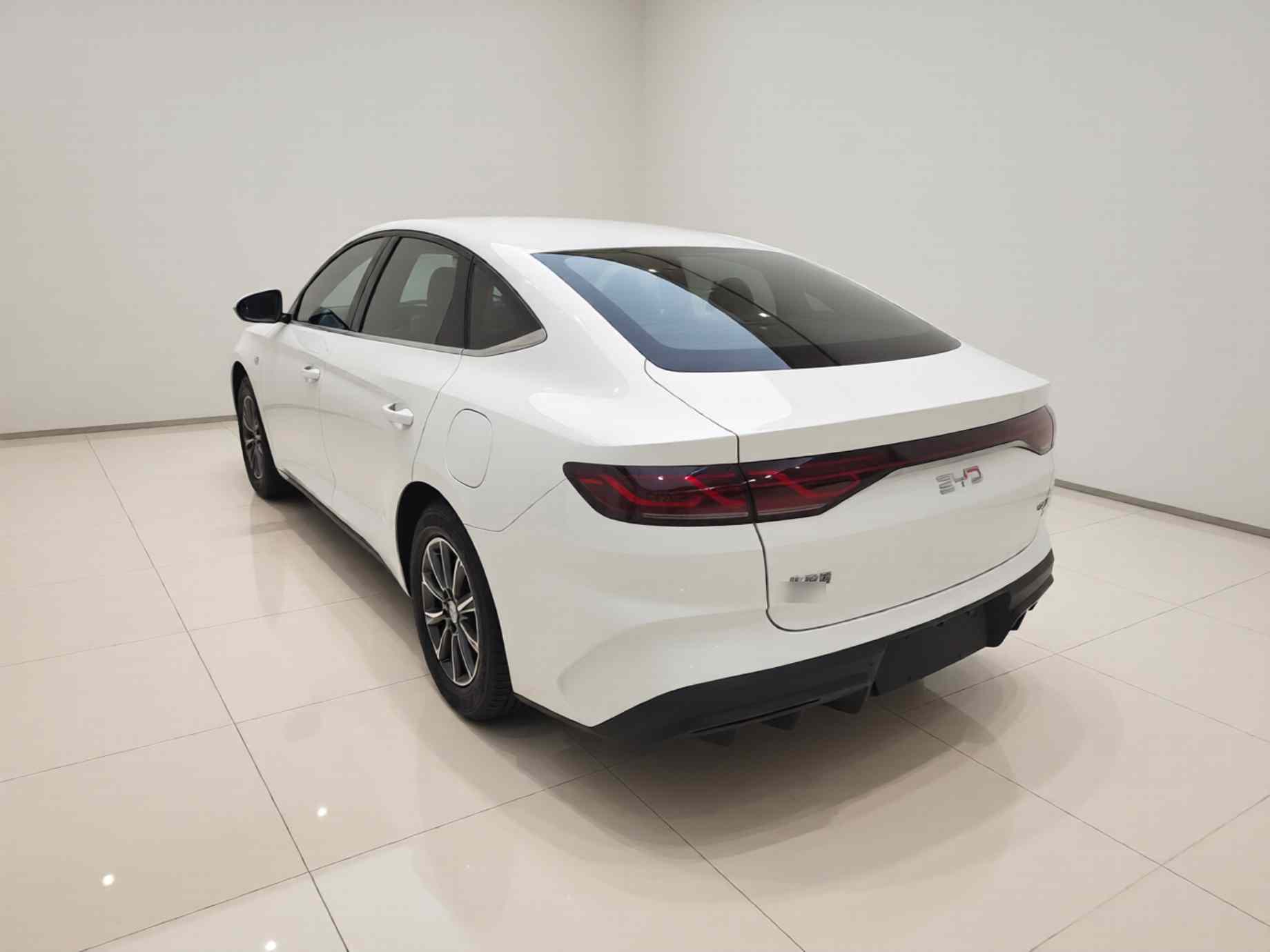 比亚迪 秦L 2026款 DM-i 128KM进取型(3)