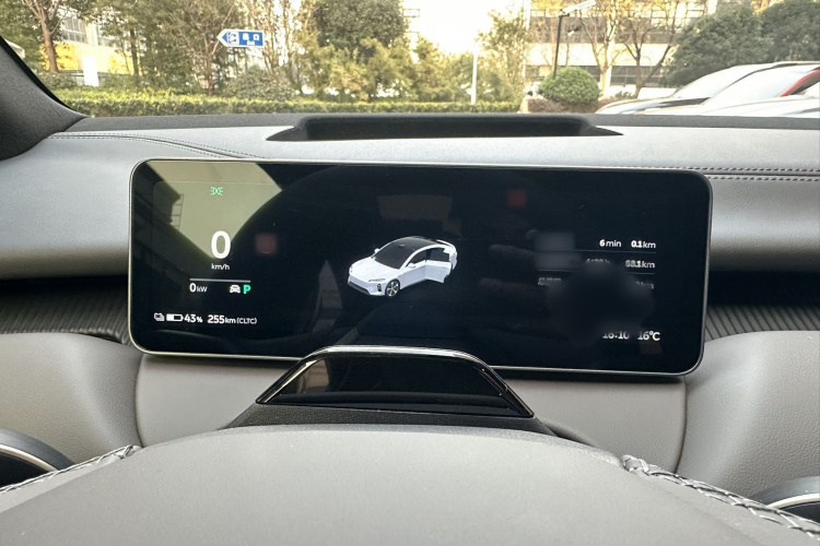 蔚来ET5 2025款 75kWh中控内饰7004