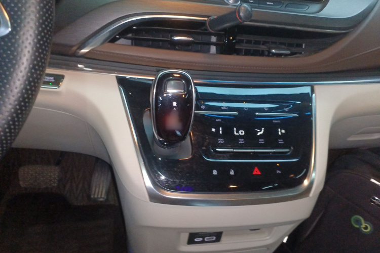 别克GL8 2022款 陆上公务舱 652T 豪华型局部细节18