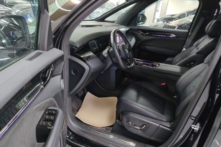 极氪009 2022款 ME版中控内饰7003