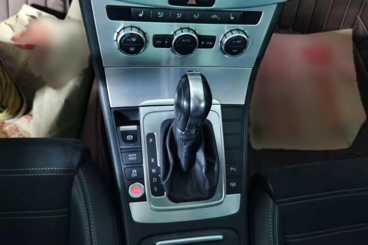 一汽-大众CC 2016款 1.8TSI 豪华型中控内饰7003