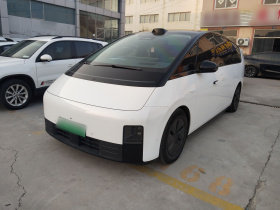 理想汽车 理想MEGA 2024款 Ultra