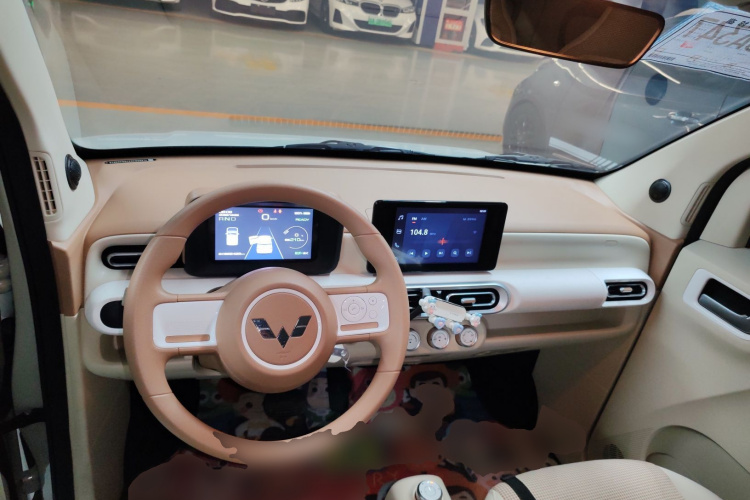 五菱汽车 宏光MINIEV 2024款 第三代 215km 进阶版中控内饰7002