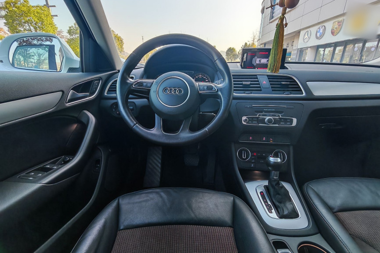 奥迪Q3 2017款 30 TFSI 时尚型局部细节13