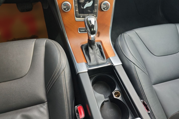 沃尔沃XC60 2015款 T6 AWD 智越版局部细节18