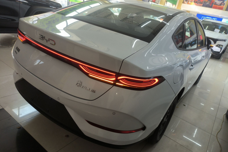 比亚迪 秦PLUS 2025款 DM-i 智驾版 128KM进取型车身外观6005