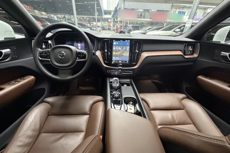 沃尔沃XC60 2024款 B5 四驱智远豪华版中控内饰7007