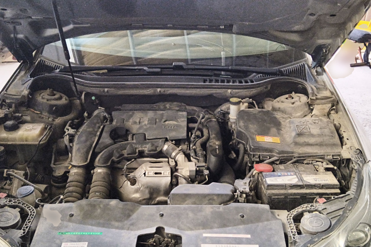 雪铁龙C5 2014款 1.6T 自动尊贵型机舱底盘24