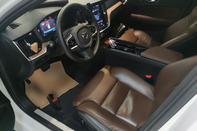 沃尔沃S60 2023款 B4 智远豪华版中控内饰19