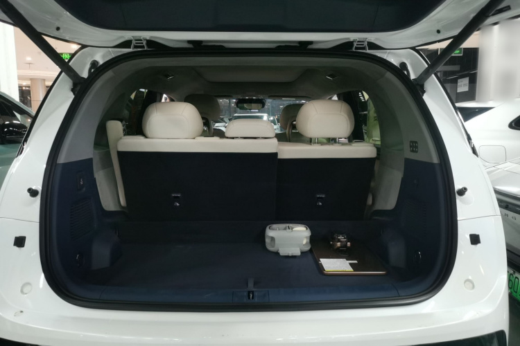 极氪MIX 2025款 长续航智驾版局部细节23