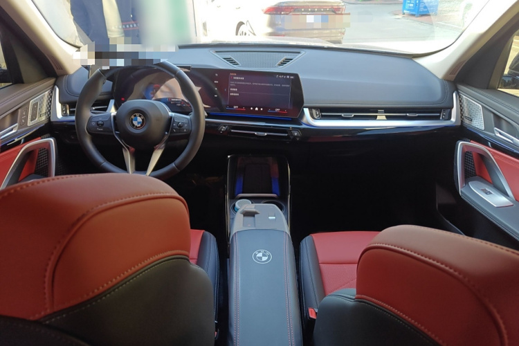 宝马X1 2023款 sDrive25Li X设计套装中控内饰7002