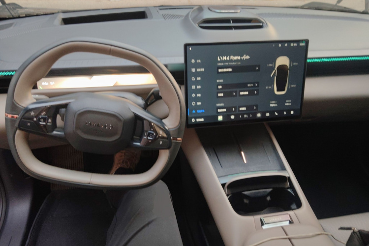 领克Z10 2024款 95kWh 766km后驱Max中控内饰7002
