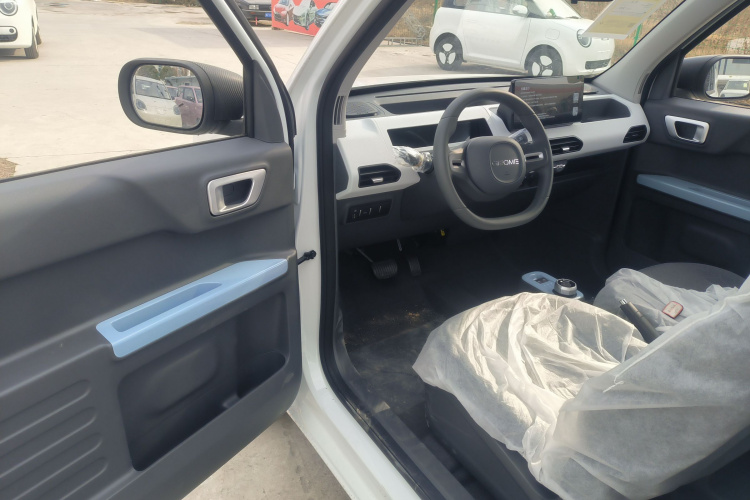 吉利银河 2024款 熊猫mini 200km 耐力熊中控内饰20