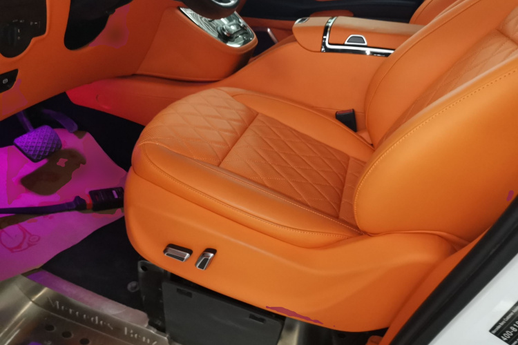 奔驰 威霆 2018款 2.0T 商务版 国VI中控内饰19