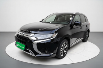 三菱 欧蓝德 2021款 改款 2.0L 两驱畅享版 5座