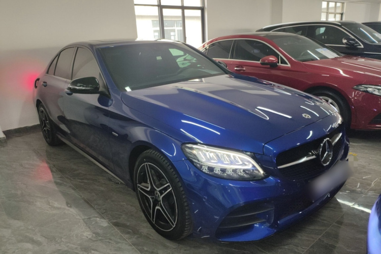 奔驰C级 2021款 C 260 星耀臻藏版车身外观3