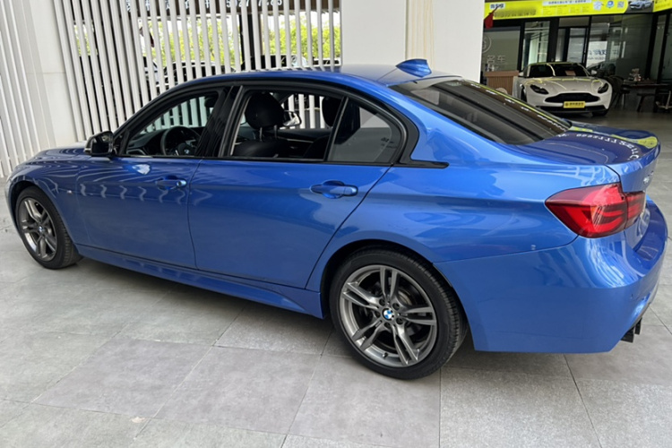 宝马3系 2018款 320Li M运动曜夜版车身外观6005