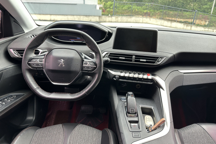 标致4008 2017款 380THP 精英版中控内饰12