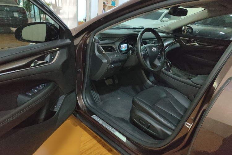 别克 君越 2018款 20T 精英型中控内饰7003