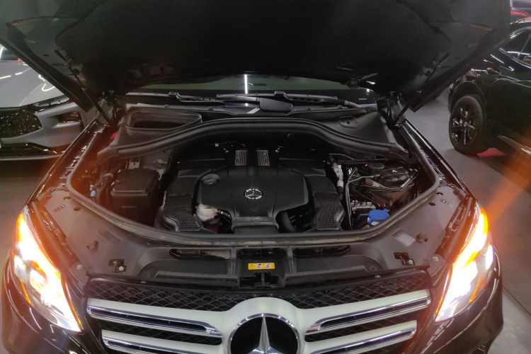 奔驰GLE 2019款 GLE 400 4MATIC 臻藏版局部细节24